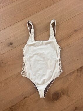 Acacia Boredeaux XS/P white